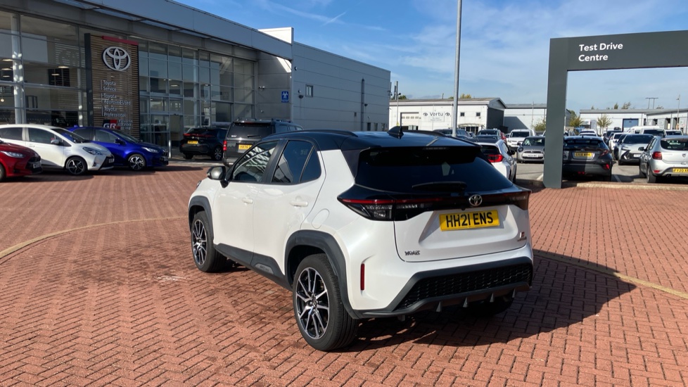 Toyota Yaris Cross 1.5 Hybrid GR Sport 5dr CVT Hybrid Estate - Image 51