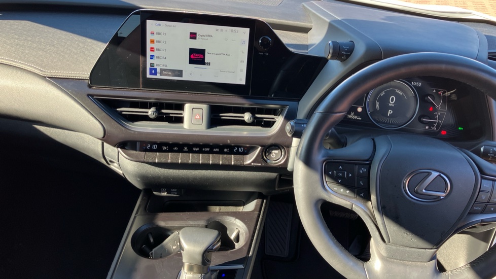 Lexus UX 250h 2.0 F-Sport Design 5dr CVT Hybrid Hatchback - Image 6