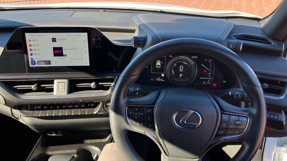 Lexus UX 250h 2.0 F-Sport Design 5dr CVT Hybrid Hatchback - Image 7