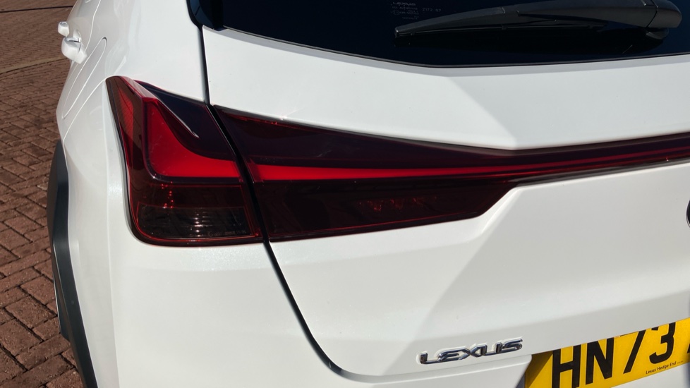 Lexus UX 250h 2.0 F-Sport Design 5dr CVT Hybrid Hatchback - Image 21
