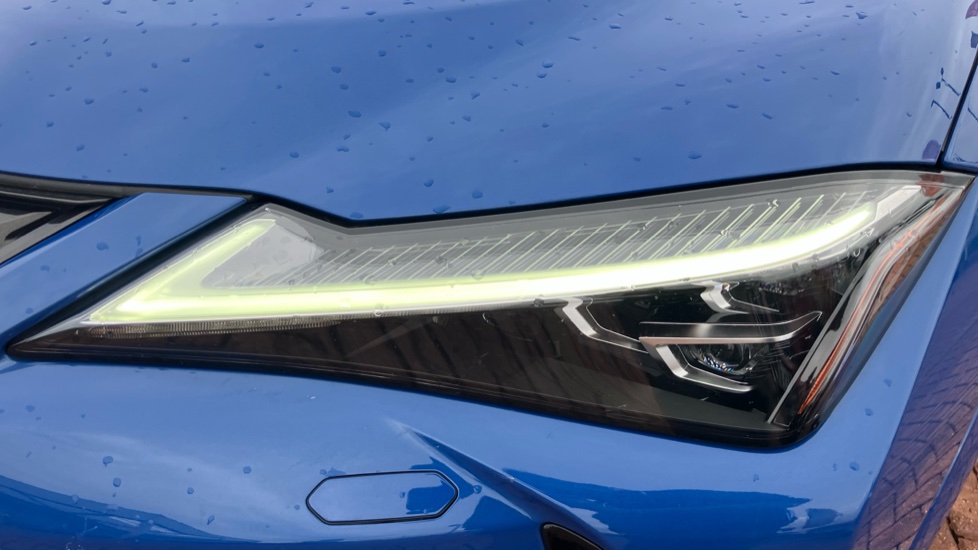 Lexus UX 250h 2.0 Takumi 5dr CVT Hybrid Hatchback - Image 20