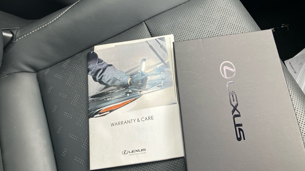 Lexus UX 250h 2.0 Takumi 5dr CVT Hybrid Hatchback - Image 27