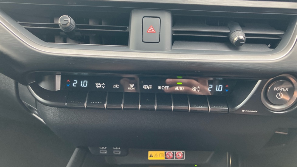 Lexus UX 250h 2.0 Takumi 5dr CVT Hybrid Hatchback - Image 34