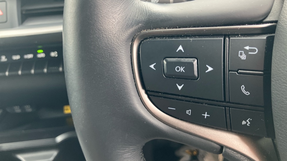 Lexus UX 250h 2.0 Takumi 5dr CVT Hybrid Hatchback - Image 38