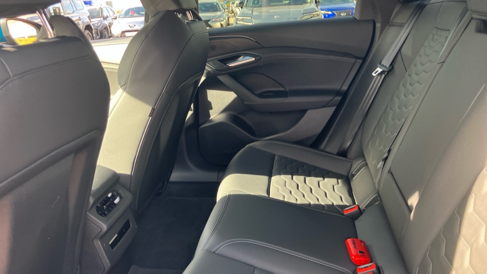 Audi A6 270kW Performance 100kWh S Line 5dr Auto Electric Hatchback - Image 8