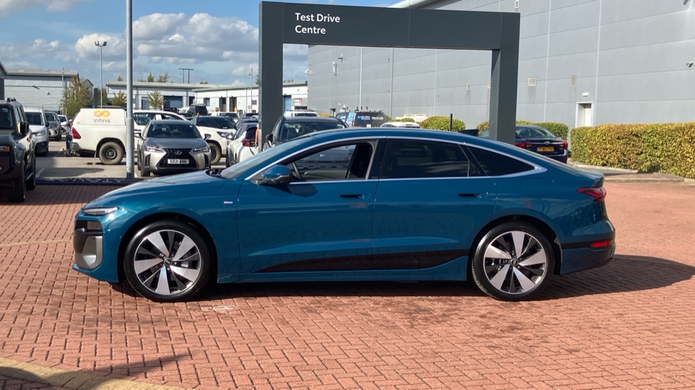 Audi A6 270kW Performance 100kWh S Line 5dr Auto Electric Hatchback - Image 24