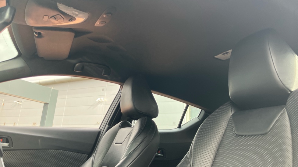 Toyota C-HR 1.8 Hybrid Icon 5dr CVT Hybrid Hatchback - Image 19