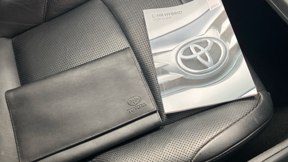Toyota C-HR 1.8 Hybrid Icon 5dr CVT Hybrid Hatchback - Image 27
