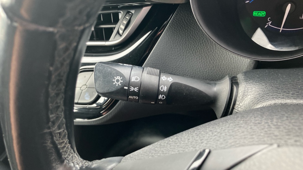 Toyota C-HR 1.8 Hybrid Icon 5dr CVT Hybrid Hatchback - Image 31