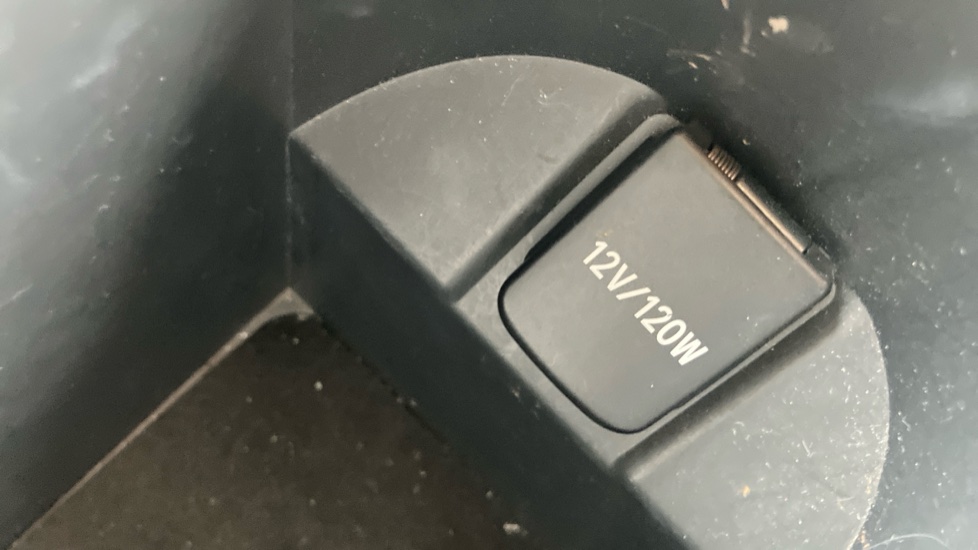 Toyota C-HR 1.8 Hybrid Icon 5dr CVT Hybrid Hatchback - Image 35
