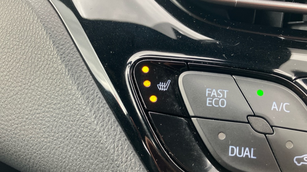 Toyota C-HR 1.8 Hybrid Icon 5dr CVT Hybrid Hatchback - Image 37
