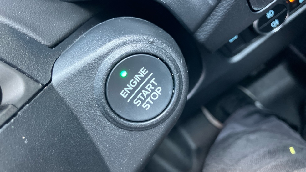 Ford Ranger Diesel Pick Up D/Cab Wildtrak 3.0 EcoBlue V6 240 Auto - Image 16