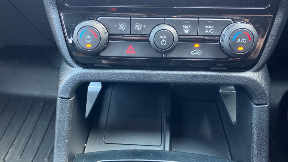 Ford Ranger Diesel Pick Up D/Cab Wildtrak 3.0 EcoBlue V6 240 Auto - Image 33