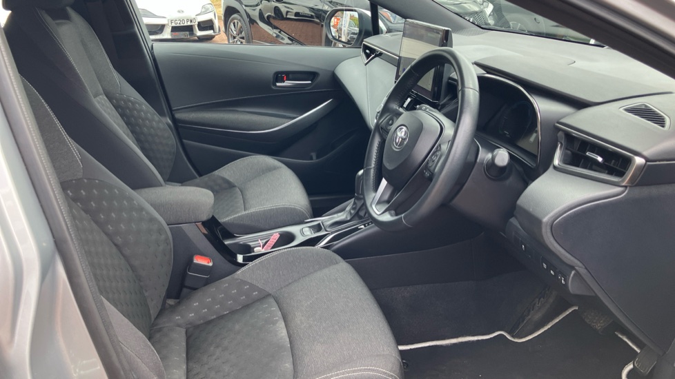Toyota Corolla 1.8 VVT-i Hybrid Icon 5dr CVT Hybrid Estate - Image 12