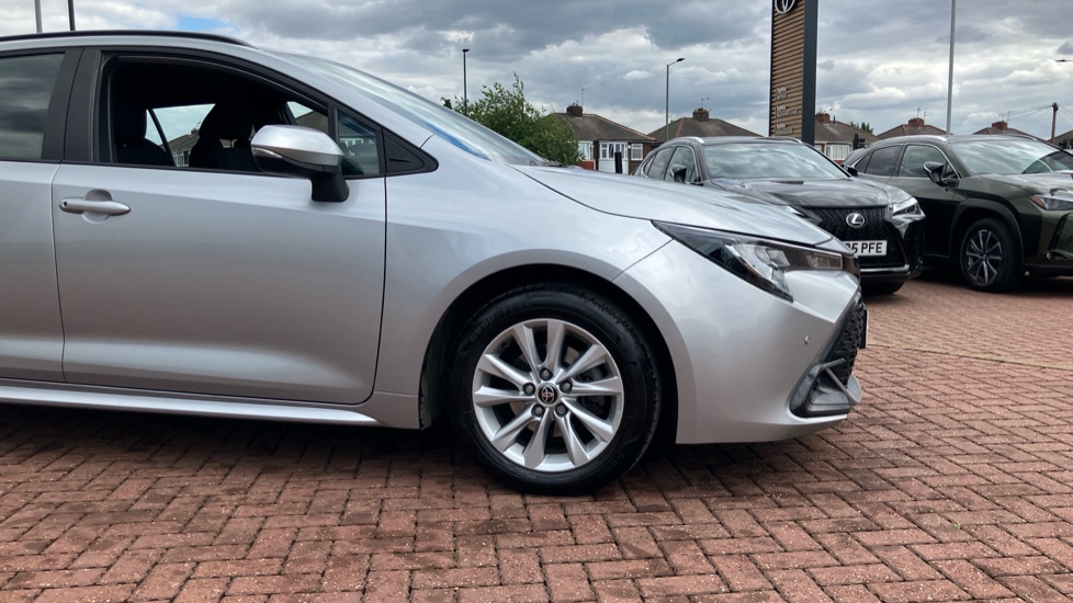 Toyota Corolla 1.8 VVT-i Hybrid Icon 5dr CVT Hybrid Estate - Image 25