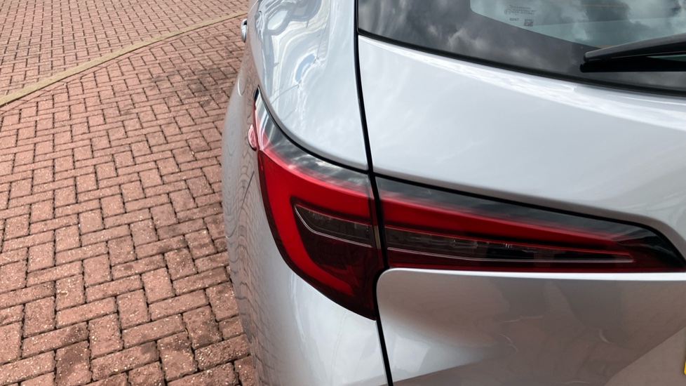 Toyota Corolla 1.8 VVT-i Hybrid Icon 5dr CVT Hybrid Estate - Image 36