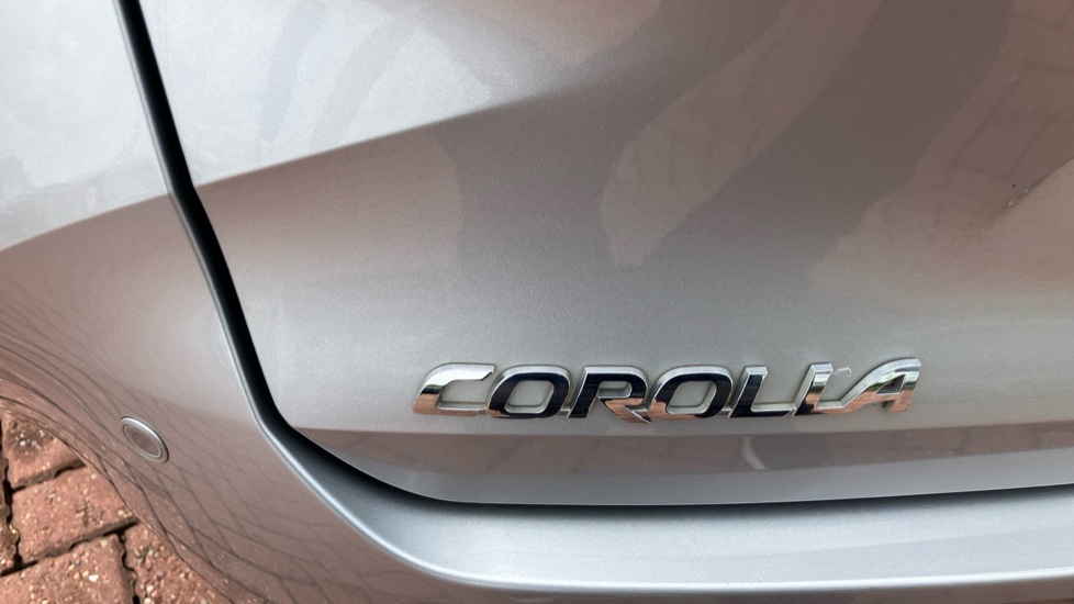 Toyota Corolla 1.8 VVT-i Hybrid Icon 5dr CVT Hybrid Estate - Image 52