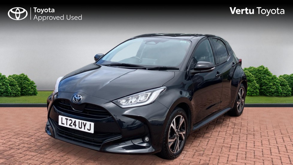 Toyota Yaris 1.5 Hybrid Design 5dr CVT Hybrid Hatchback - Image 3