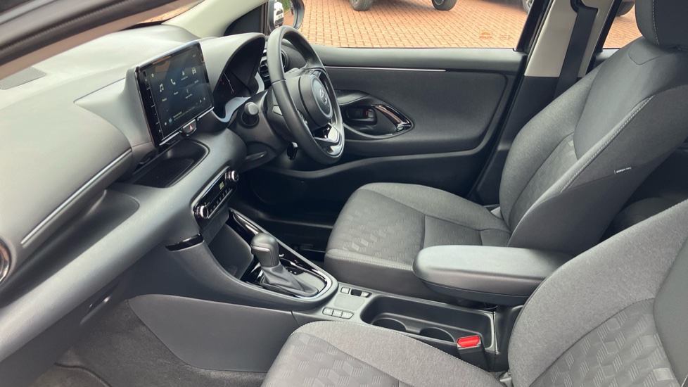 Toyota Yaris 1.5 Hybrid Design 5dr CVT Hybrid Hatchback - Image 5
