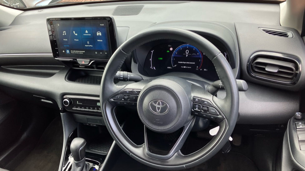 Toyota Yaris 1.5 Hybrid Design 5dr CVT Hybrid Hatchback - Image 7