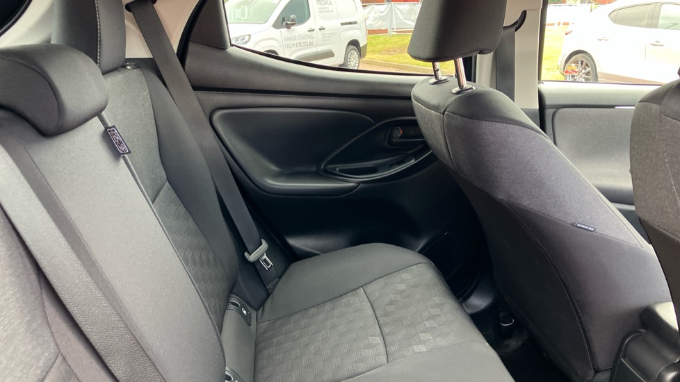 Toyota Yaris 1.5 Hybrid Design 5dr CVT Hybrid Hatchback - Image 8