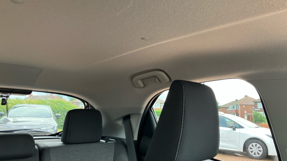 Toyota Yaris 1.5 Hybrid Design 5dr CVT Hybrid Hatchback - Image 19