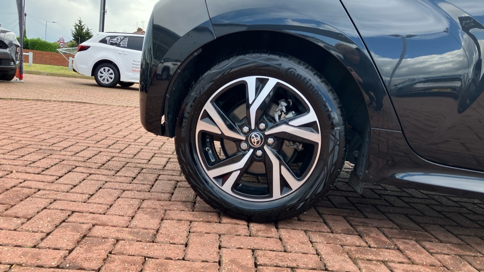 Toyota Yaris 1.5 Hybrid Design 5dr CVT Hybrid Hatchback - Image 25
