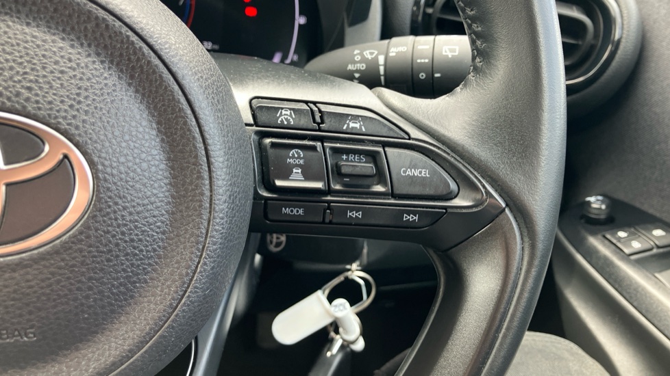 Toyota Yaris 1.5 Hybrid Design 5dr CVT Hybrid Hatchback - Image 29