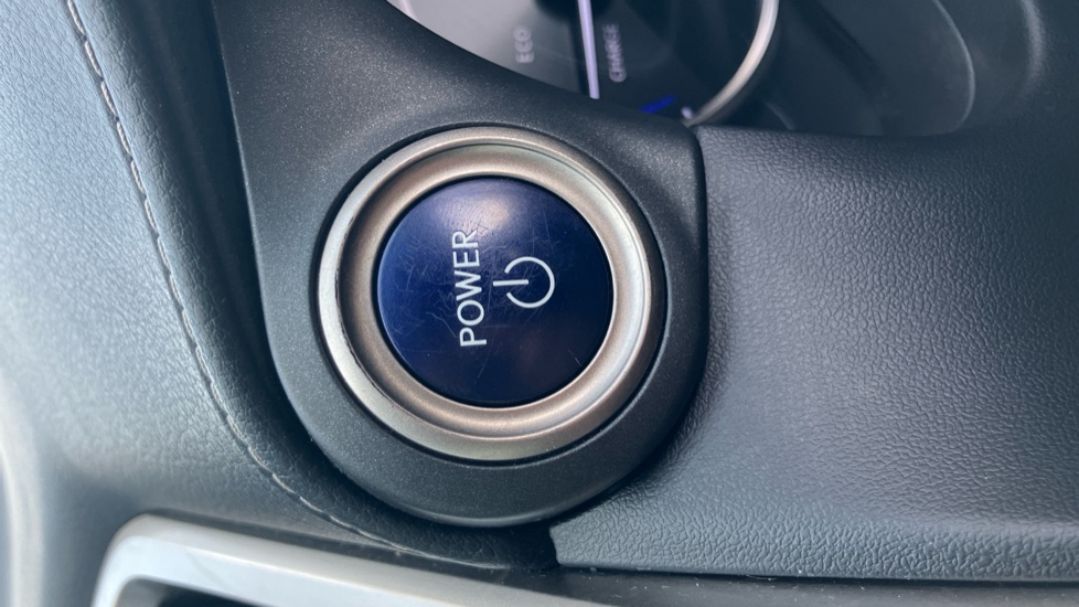 Lexus NX 300h 2.5 Premier 5dr CVT Hybrid Estate - Image 16