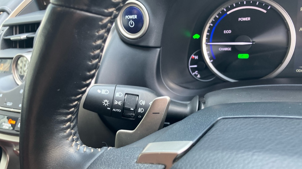 Lexus NX 300h 2.5 Premier 5dr CVT Hybrid Estate - Image 32