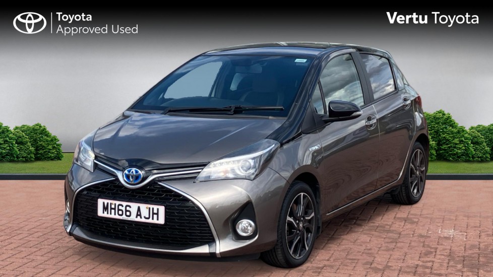 Toyota Yaris 1.5 Hybrid Design 5dr CVT Hybrid Hatchback - Image 3