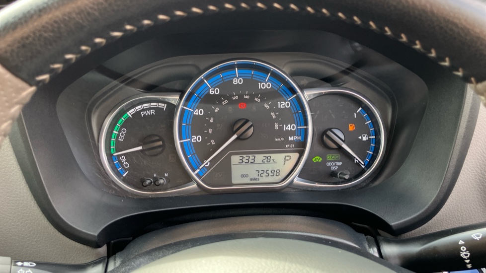 Toyota Yaris 1.5 Hybrid Design 5dr CVT Hybrid Hatchback - Image 11