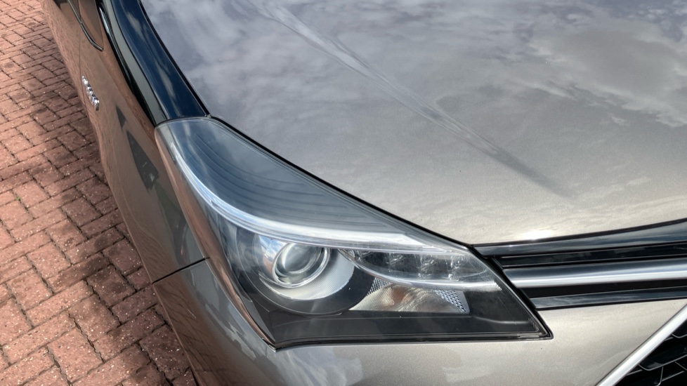 Toyota Yaris 1.5 Hybrid Design 5dr CVT Hybrid Hatchback - Image 20