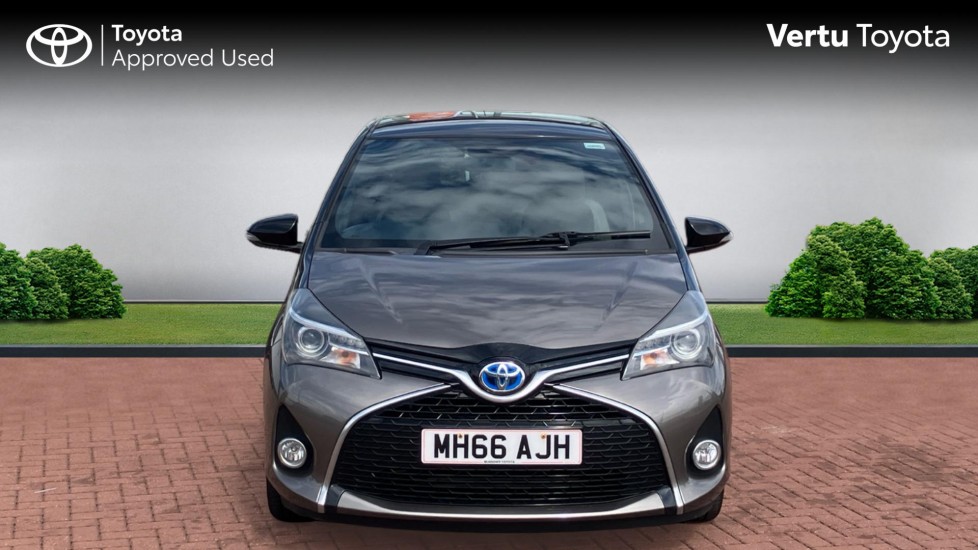 Toyota Yaris 1.5 Hybrid Design 5dr CVT Hybrid Hatchback - Image 22