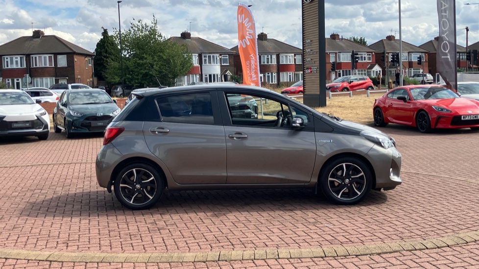 Toyota Yaris 1.5 Hybrid Design 5dr CVT Hybrid Hatchback - Image 23