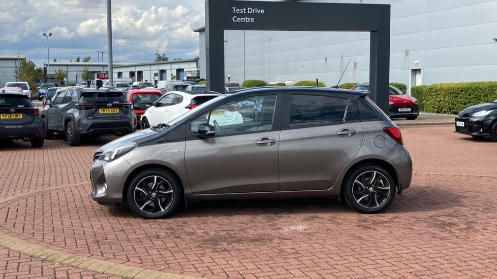 Toyota Yaris 1.5 Hybrid Design 5dr CVT Hybrid Hatchback - Image 24