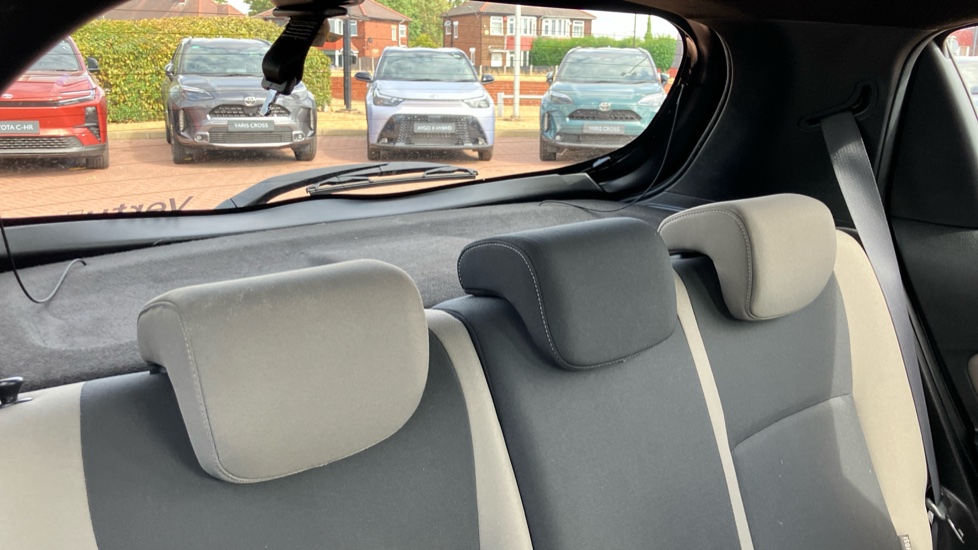 Toyota Yaris 1.5 Hybrid Design 5dr CVT Hybrid Hatchback - Image 35