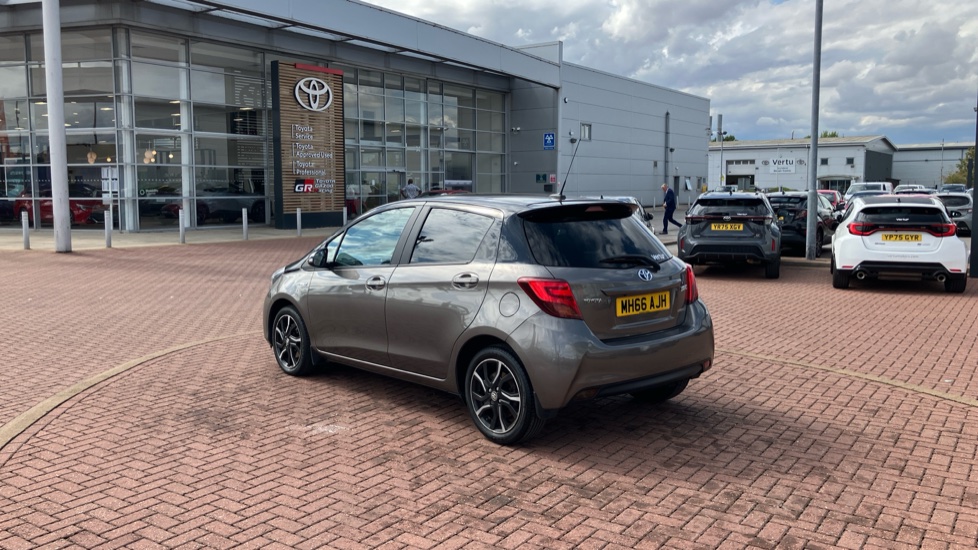 Toyota Yaris 1.5 Hybrid Design 5dr CVT Hybrid Hatchback - Image 47