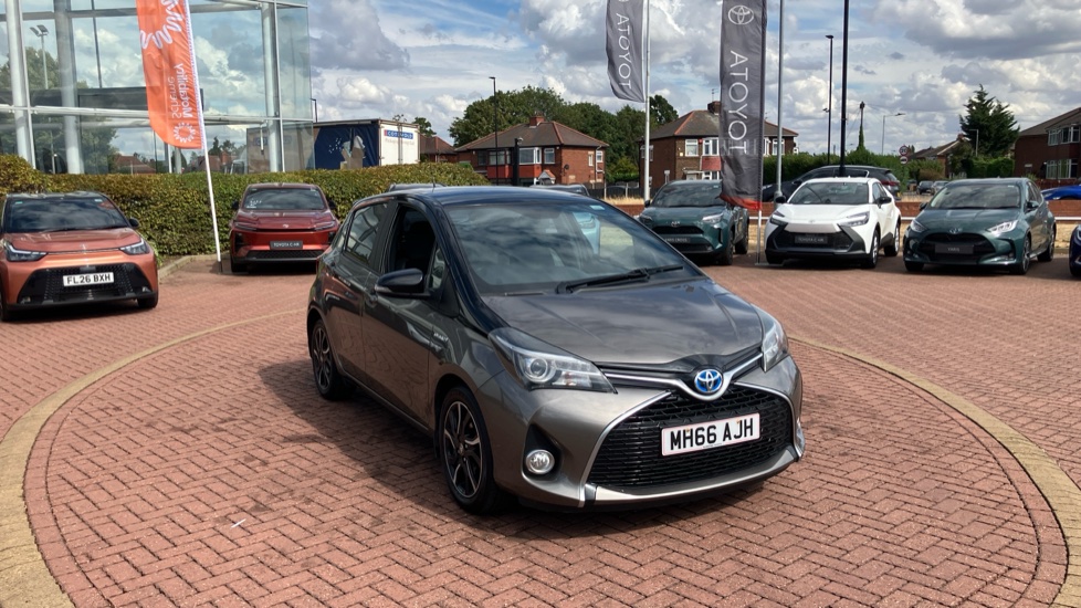 Toyota Yaris 1.5 Hybrid Design 5dr CVT Hybrid Hatchback - Image 49
