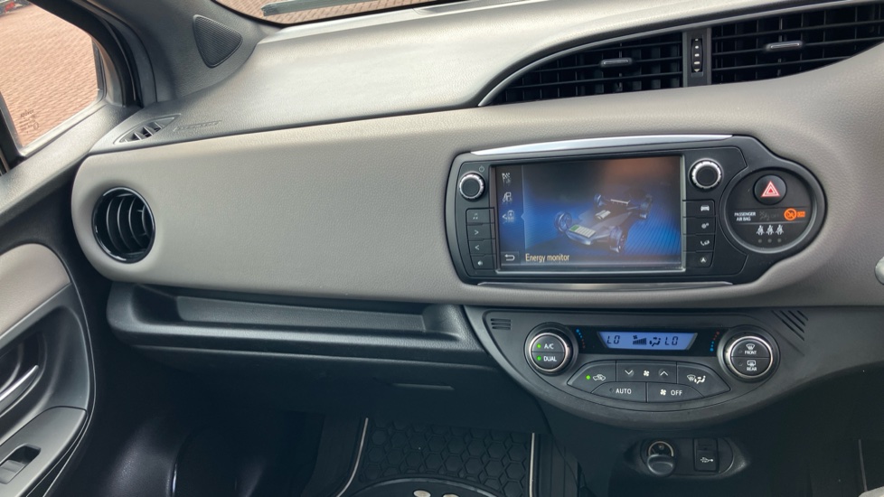 Toyota Yaris 1.5 Hybrid Design 5dr CVT Hybrid Hatchback - Image 55