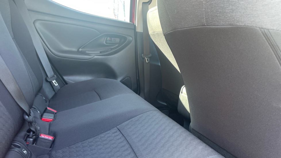 Toyota Yaris 1.5 Hybrid Design 5dr CVT Hybrid Hatchback - Image 8