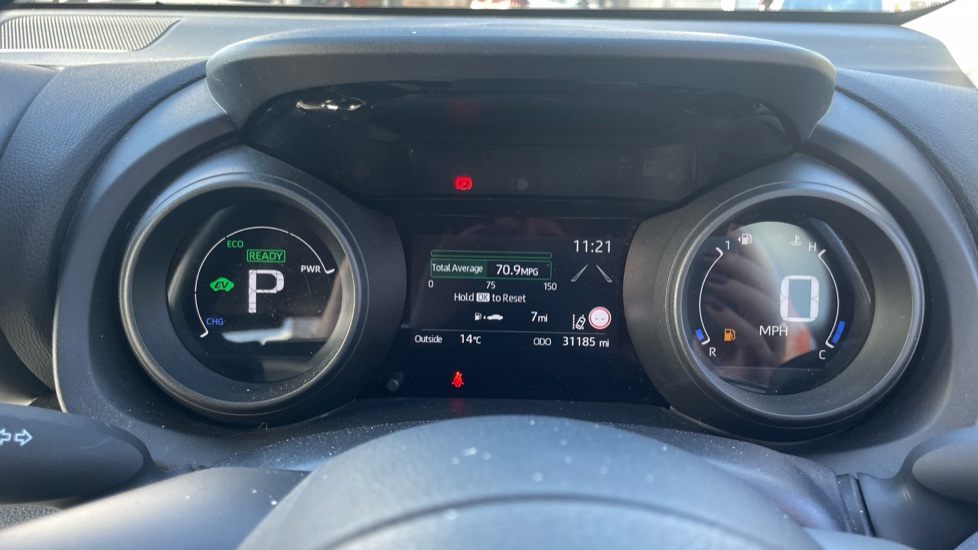 Toyota Yaris 1.5 Hybrid Design 5dr CVT Hybrid Hatchback - Image 11
