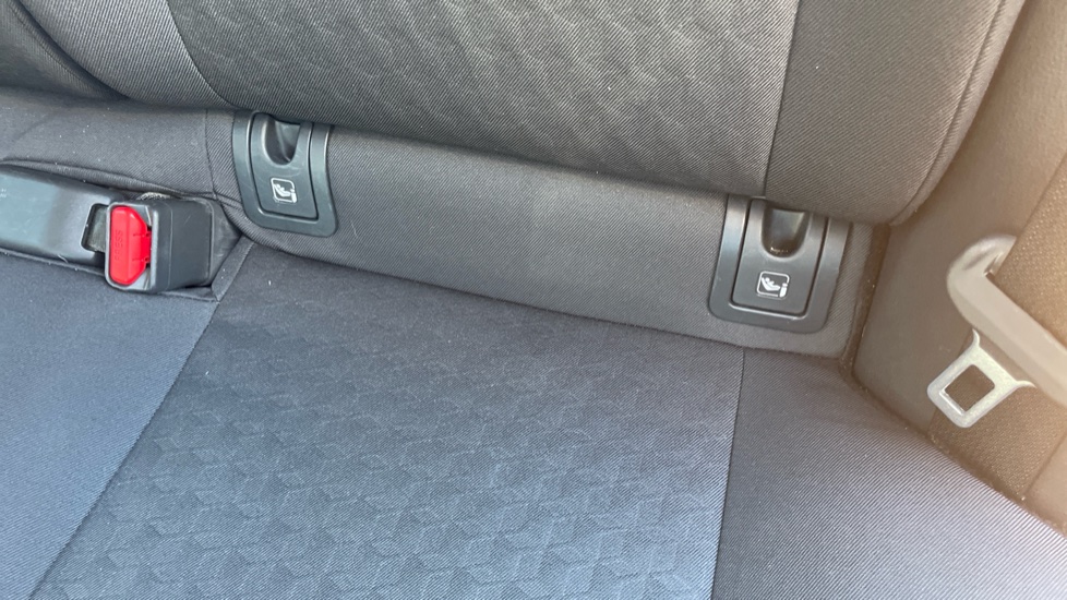 Toyota Yaris 1.5 Hybrid Design 5dr CVT Hybrid Hatchback - Image 14