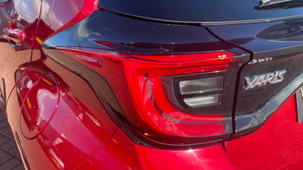 Toyota Yaris 1.5 Hybrid Design 5dr CVT Hybrid Hatchback - Image 21