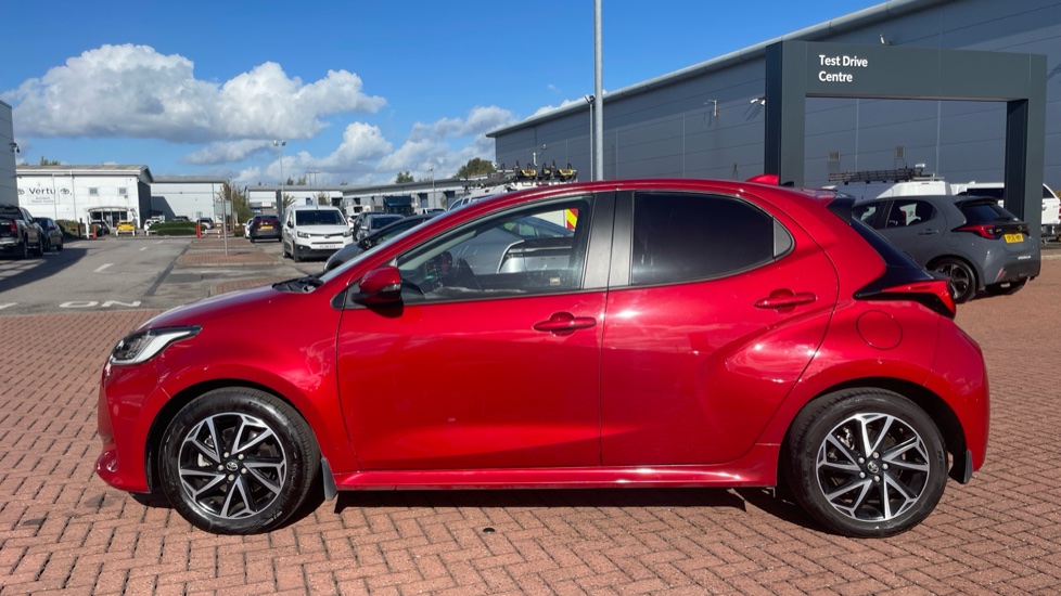 Toyota Yaris 1.5 Hybrid Design 5dr CVT Hybrid Hatchback - Image 24