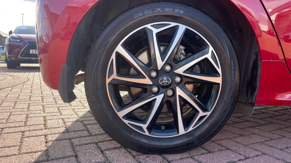 Toyota Yaris 1.5 Hybrid Design 5dr CVT Hybrid Hatchback - Image 25