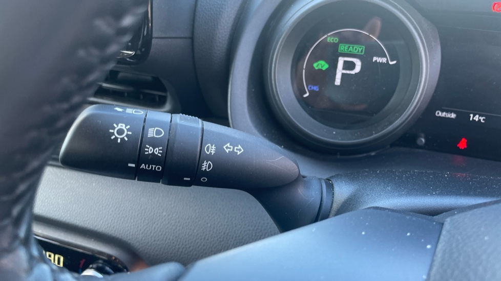 Toyota Yaris 1.5 Hybrid Design 5dr CVT Hybrid Hatchback - Image 31