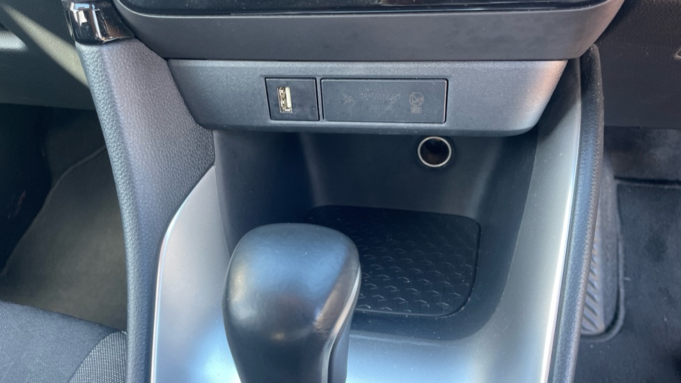 Toyota Yaris 1.5 Hybrid Design 5dr CVT Hybrid Hatchback - Image 36