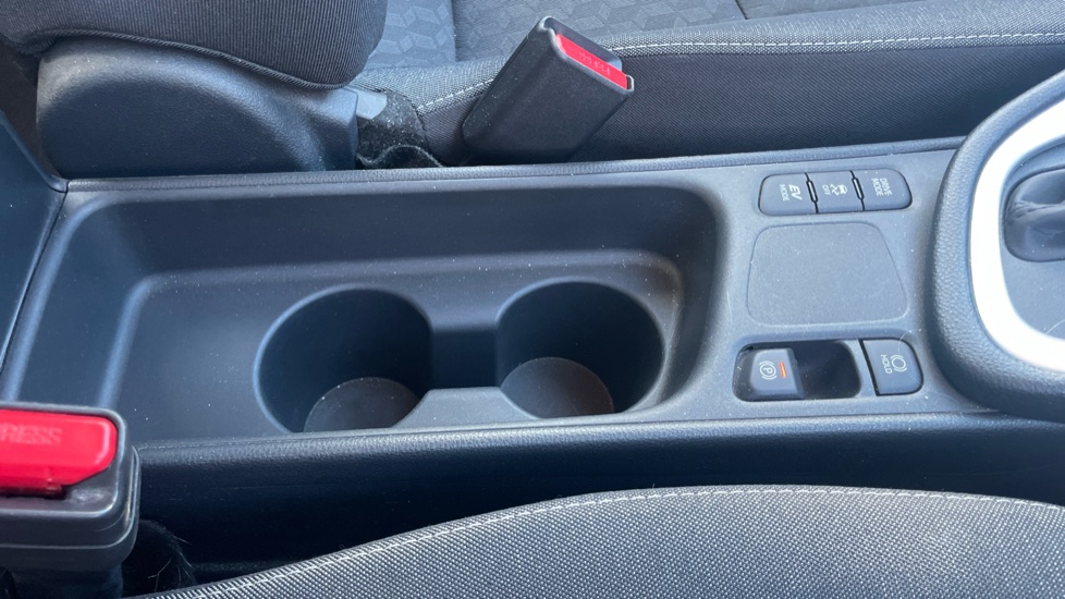 Toyota Yaris 1.5 Hybrid Design 5dr CVT Hybrid Hatchback - Image 38