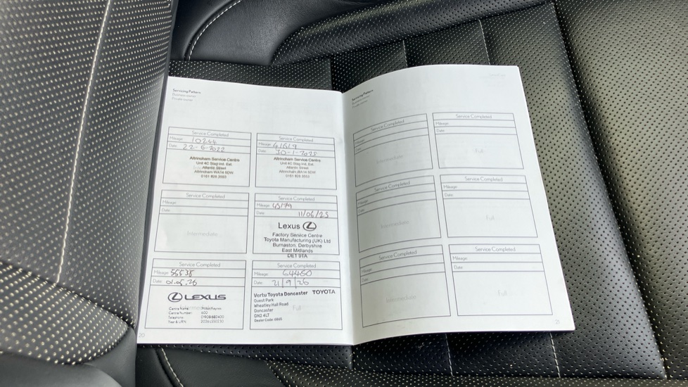 Lexus NX 300h 2.5 F-Sport 5dr CVT [Premium Pack/Pan Roof] Hybrid Estate - Image 27